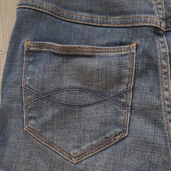 Abercrombie & Fitch High Rise Short Lace Detail w/ Grommets Women's Size 2 - Picture 9 of 16